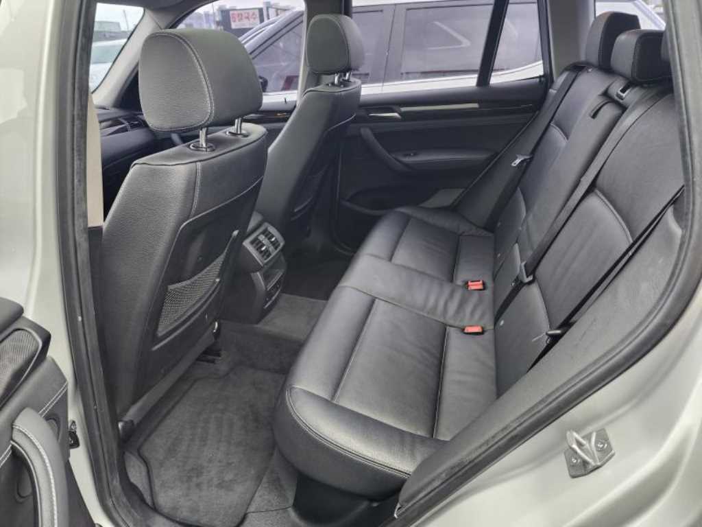 BMW X3 — photo 18