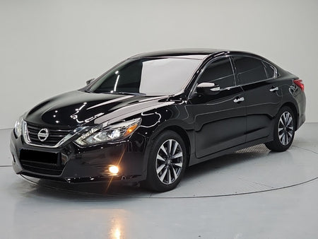 Nissan Altima — photo 01