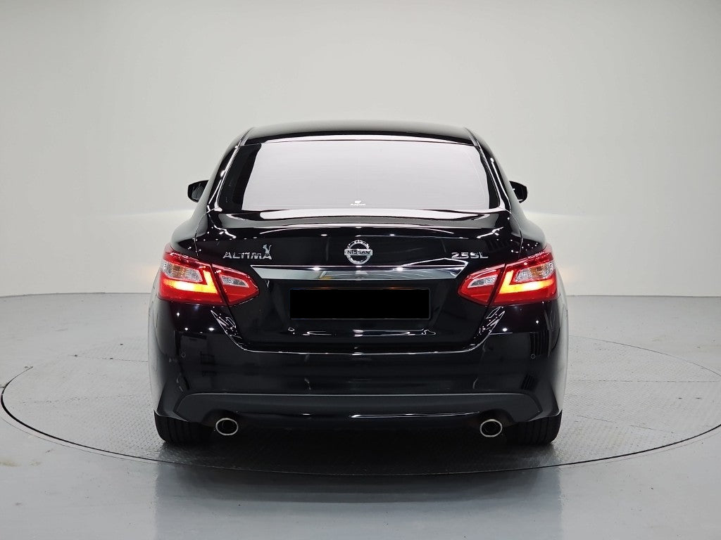 Nissan Altima — photo 03