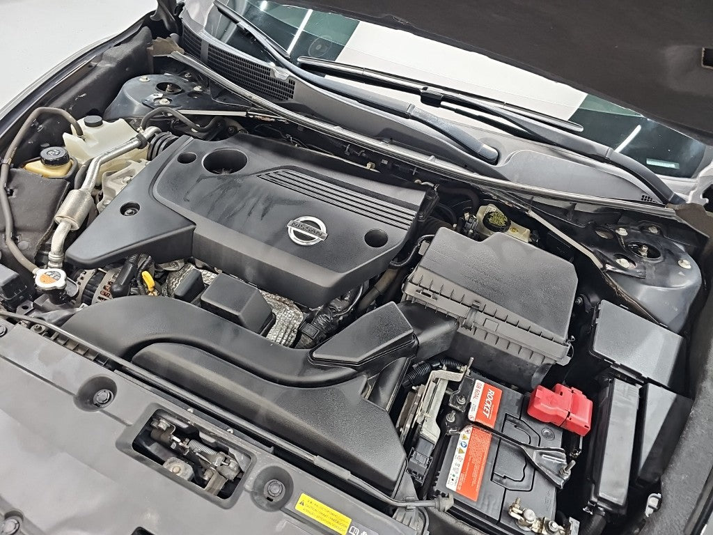 Nissan Altima — photo 05