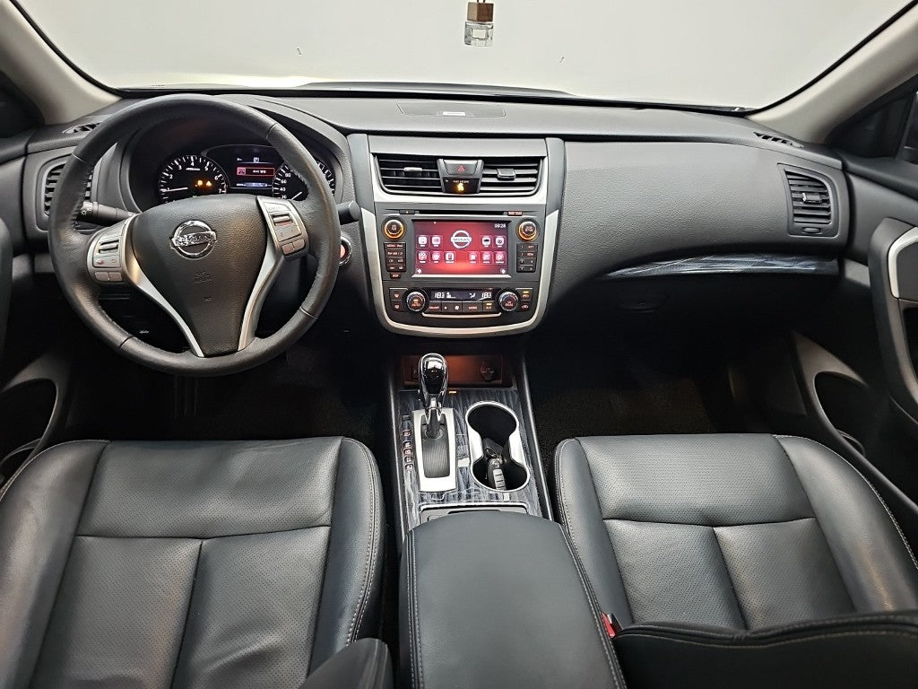 Nissan Altima — photo 07
