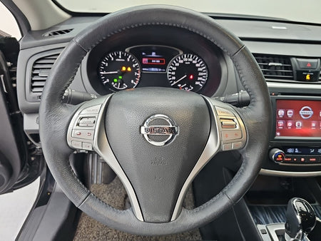 Nissan Altima — photo 09
