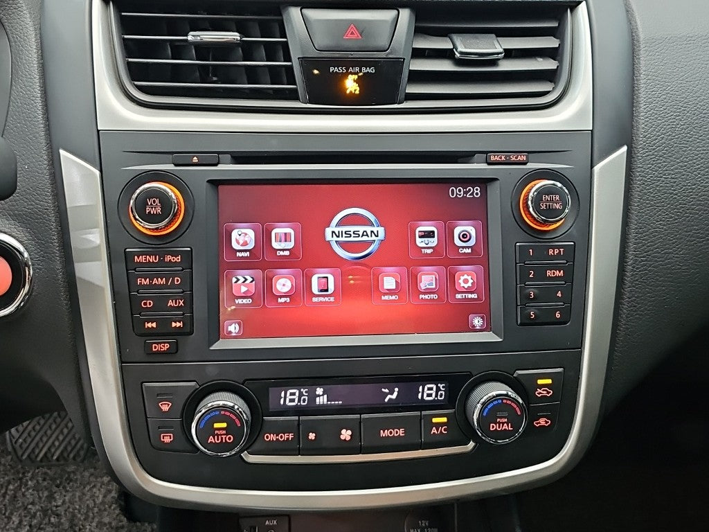Nissan Altima — photo 14