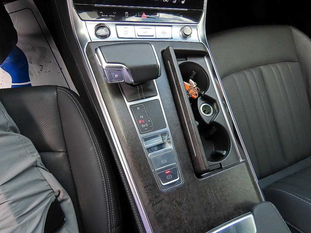 Audi A6 — photo 11