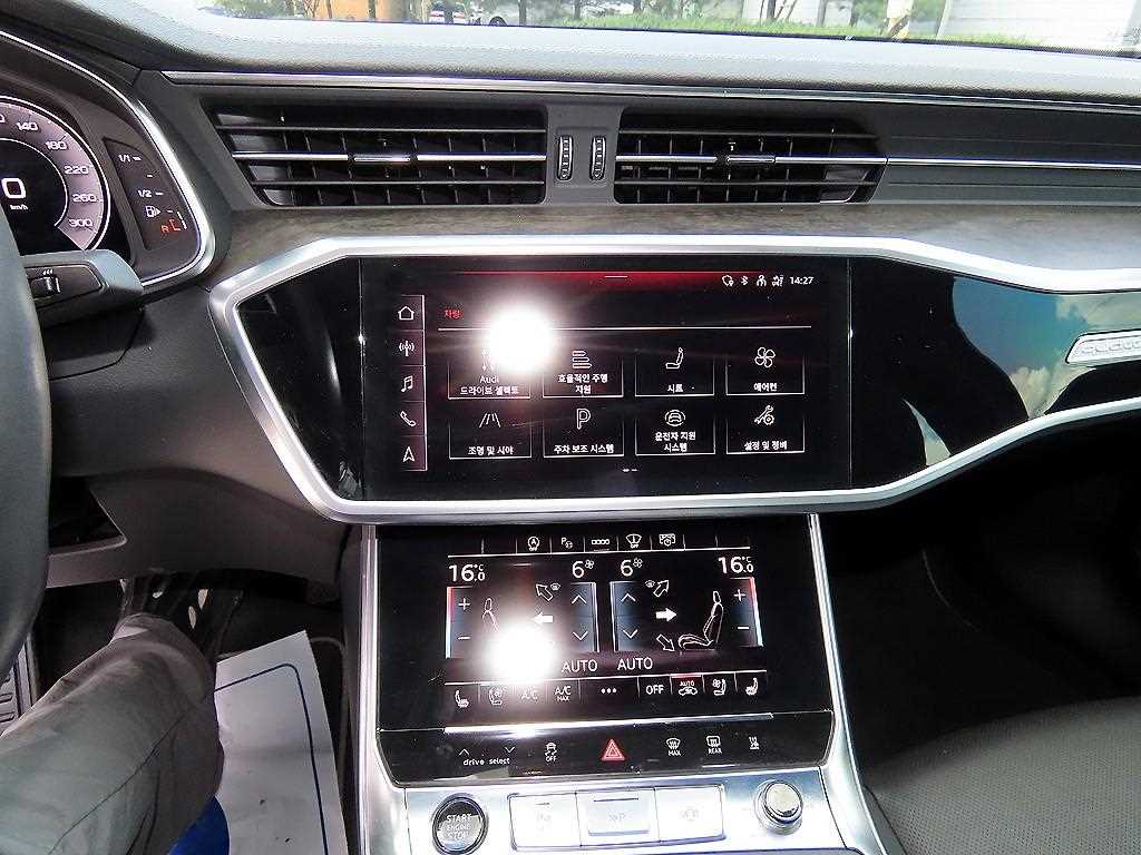 Audi A6 — photo 13