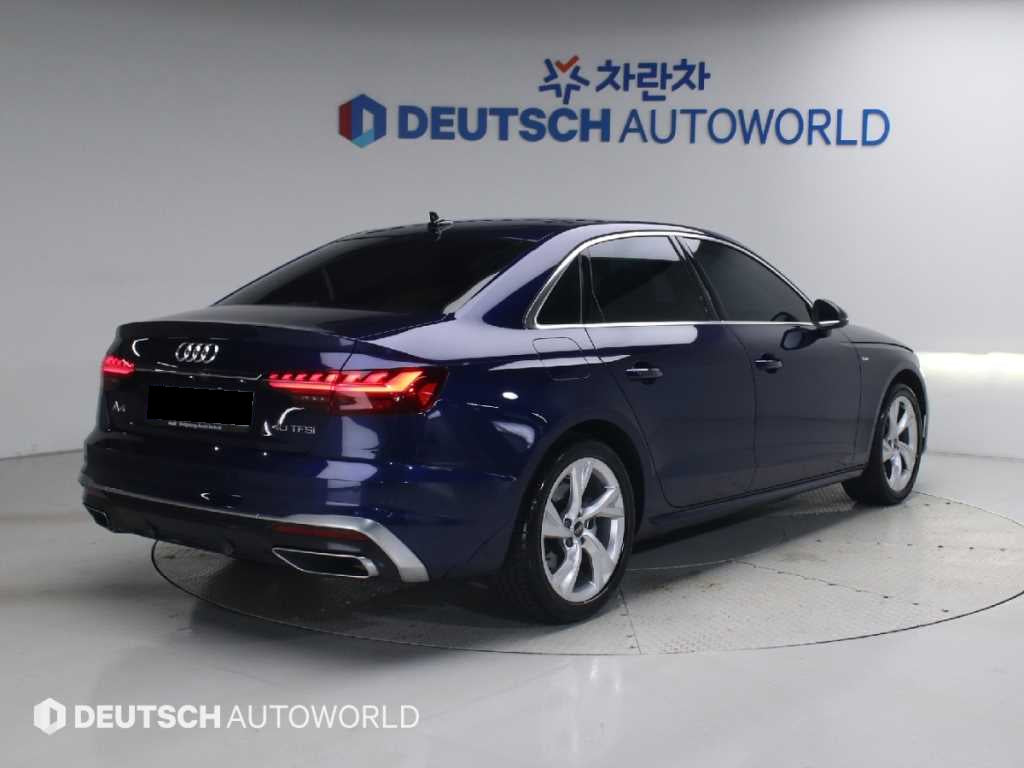 Audi A4 — photo 02