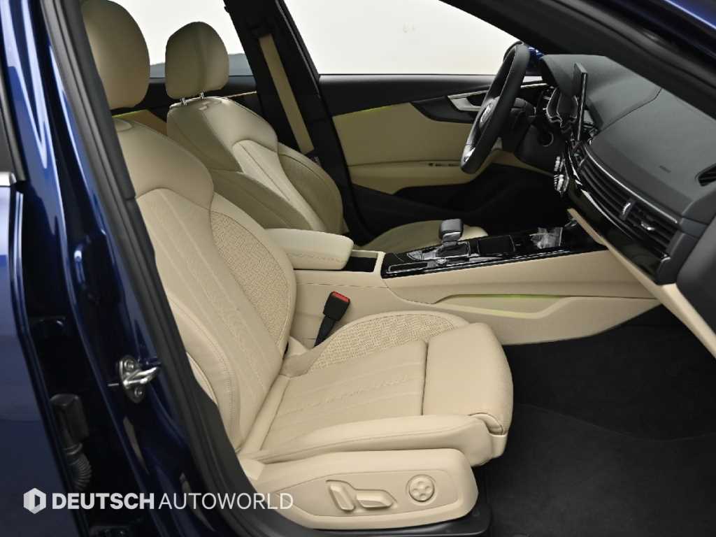 Audi A4 — photo 10