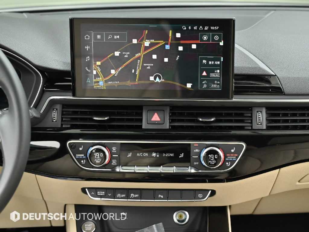 Audi A4 — photo 14