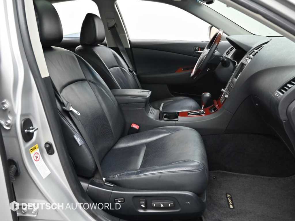 Lexus ES — photo 10