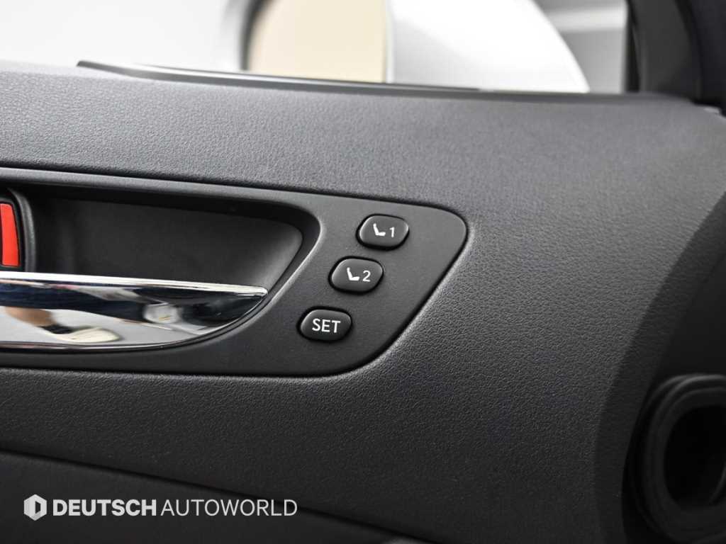 Lexus ES — photo 17