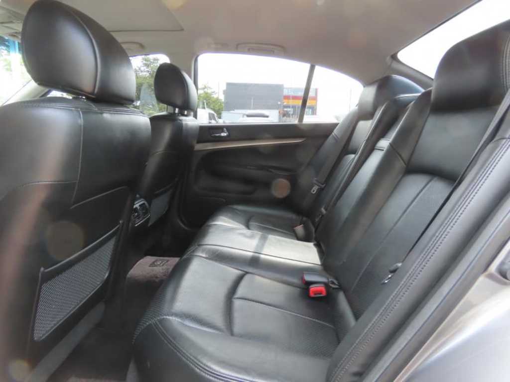 Infiniti G — photo 06