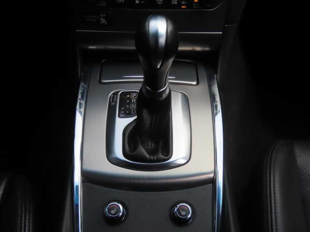 Infiniti G — photo 11