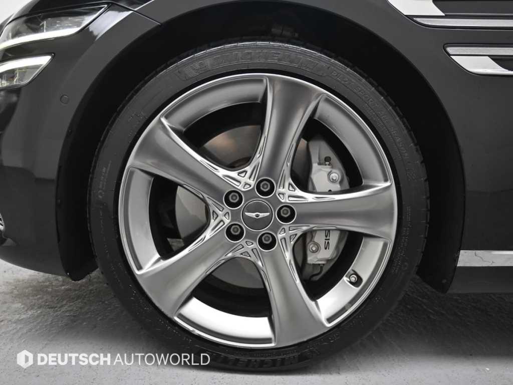 Genesis G80 — photo 05