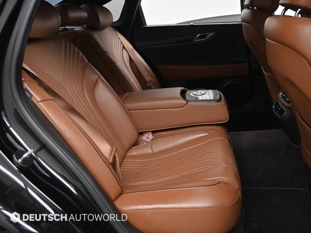 Genesis G80 — photo 12