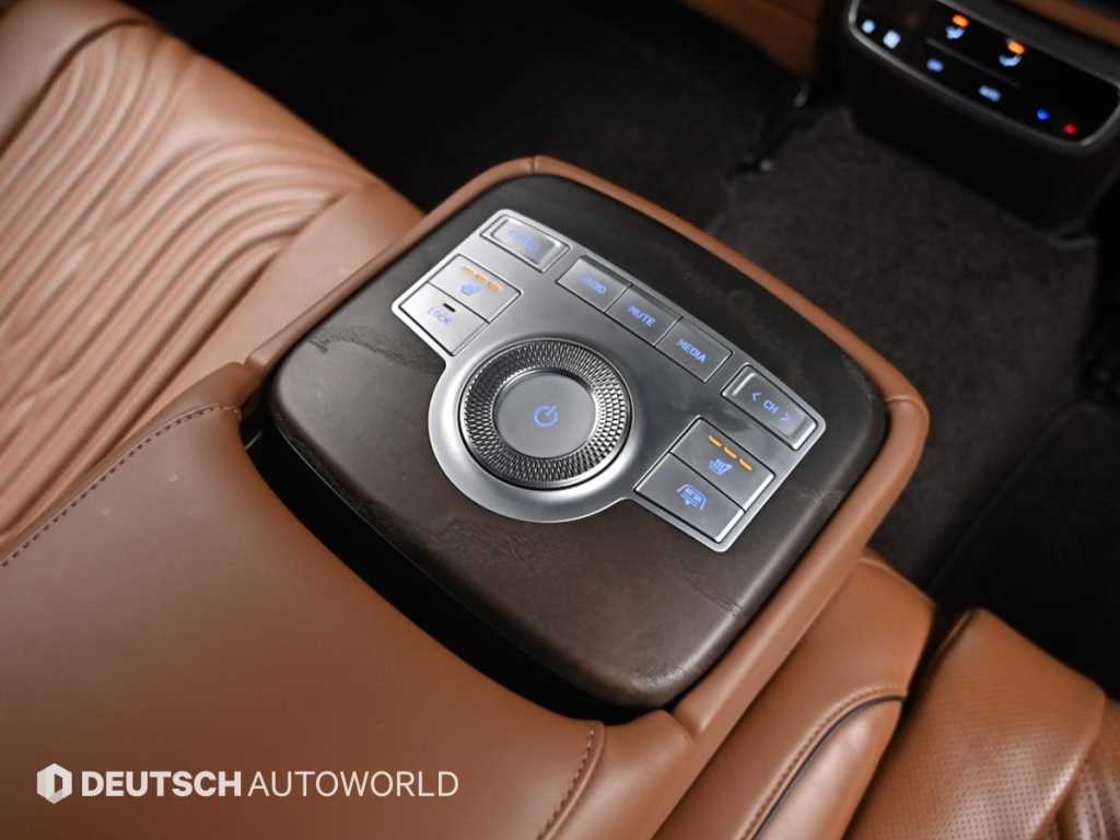 Genesis G80 — photo 16