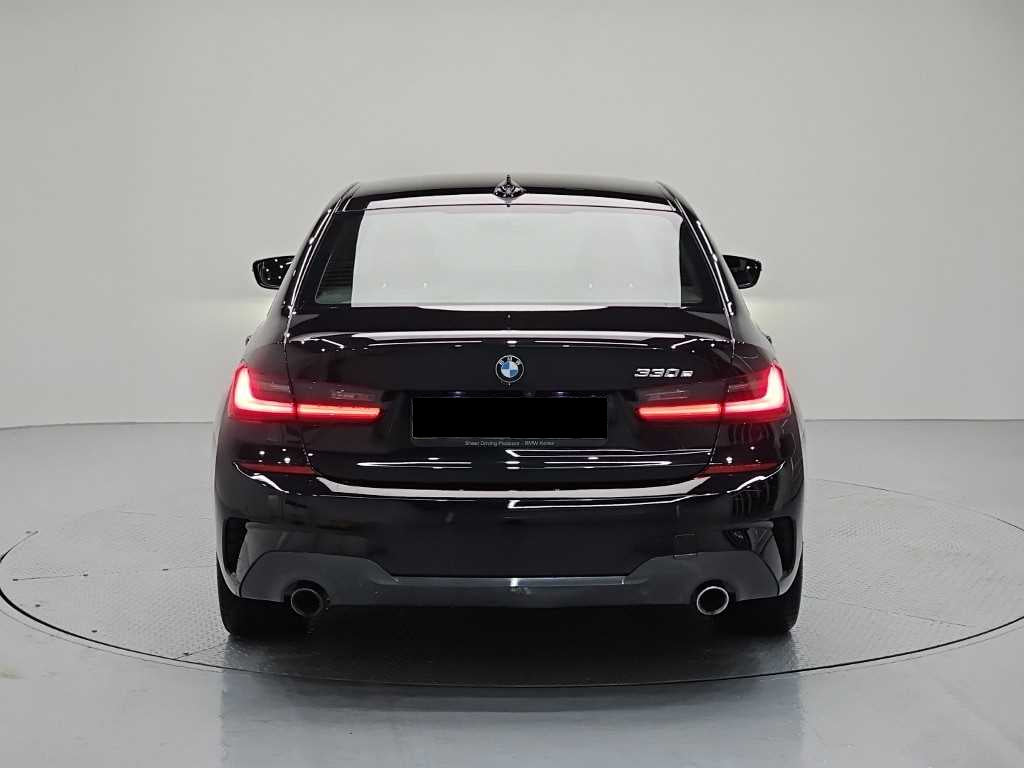 BMW 3-Series — photo 03