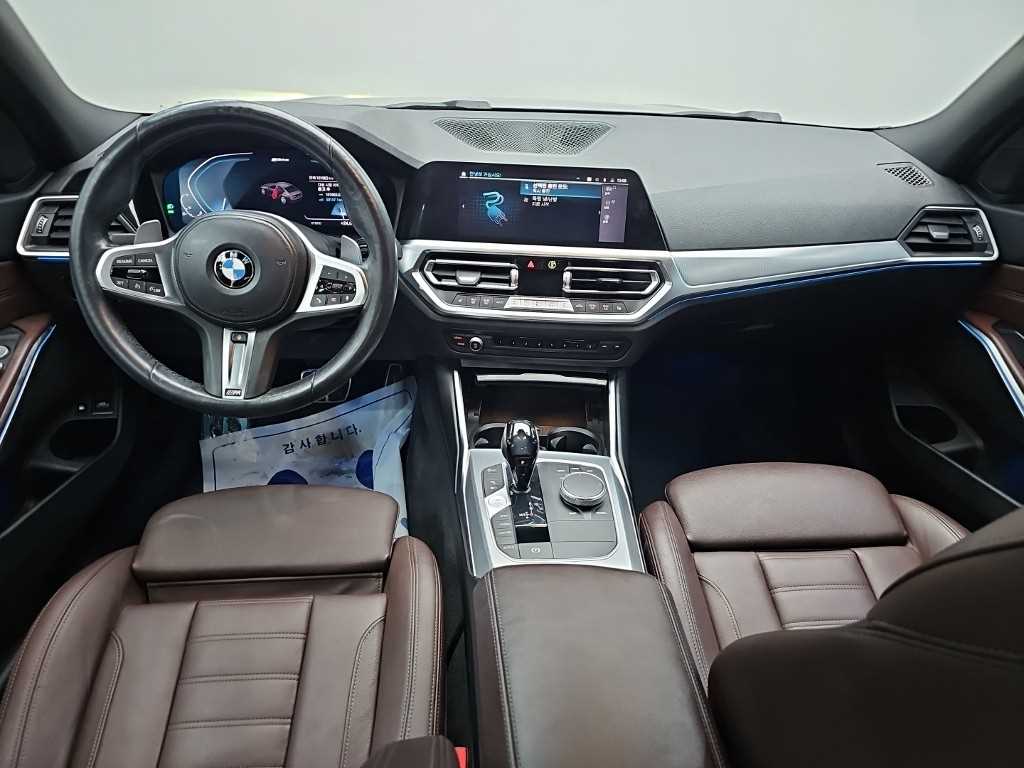 BMW 3-Series — photo 07
