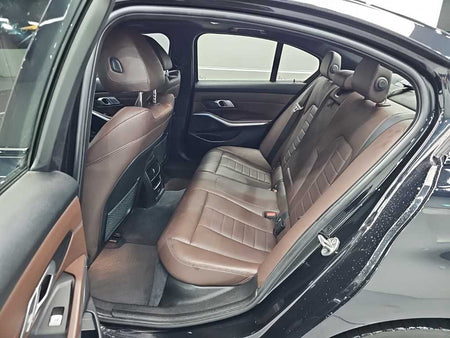 BMW 3-Series — photo 12