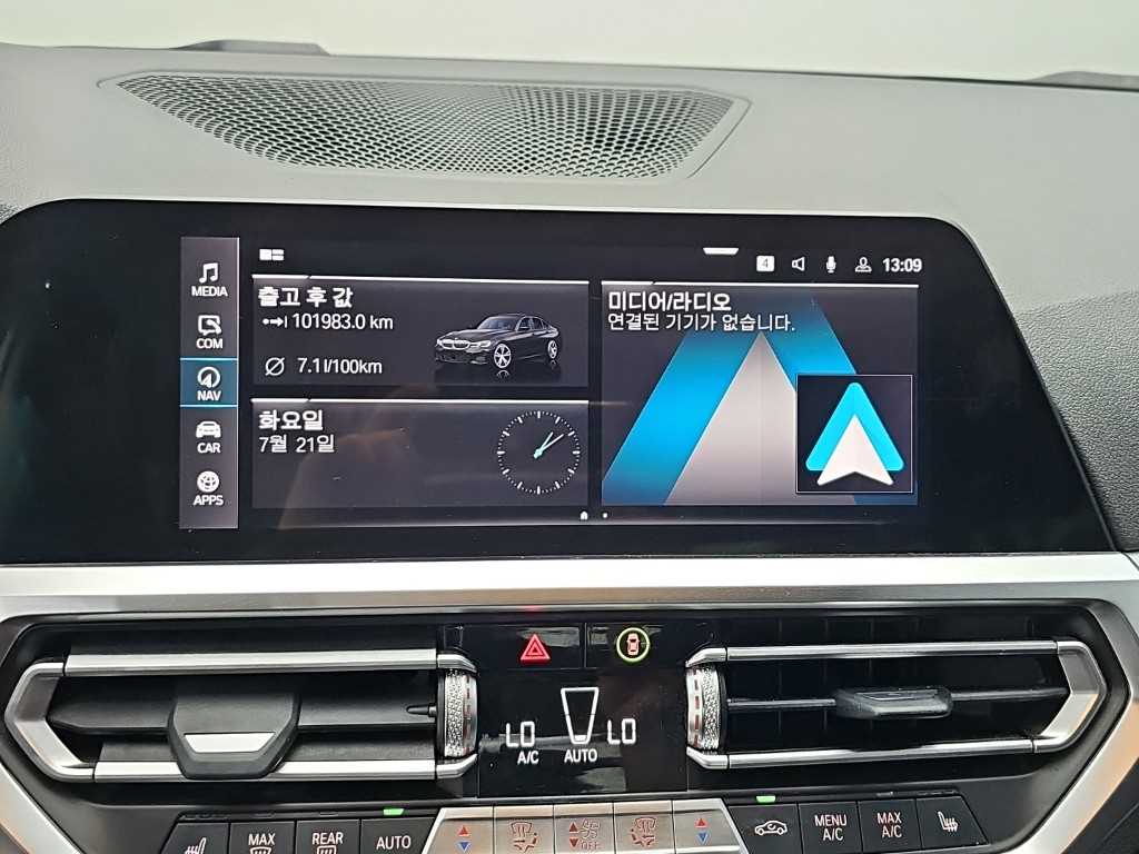 BMW 3-Series — photo 15