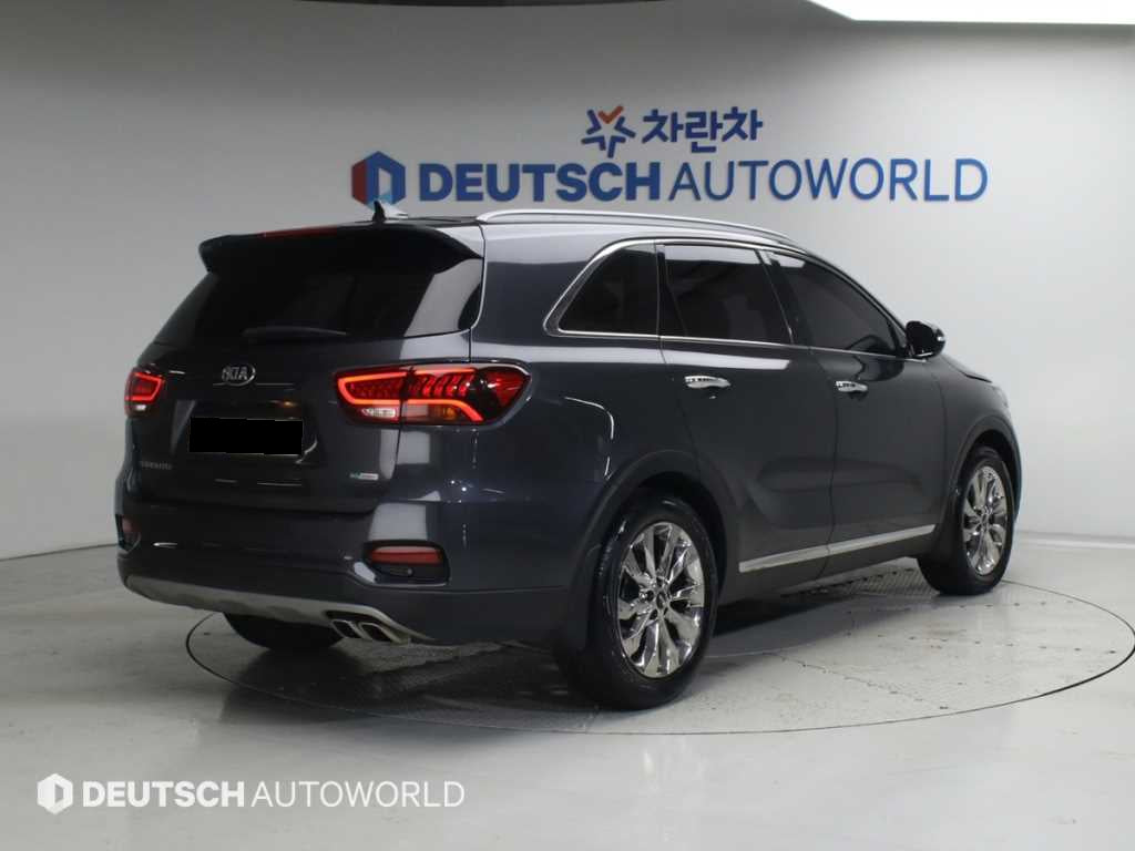 Kia Sorento — photo 02