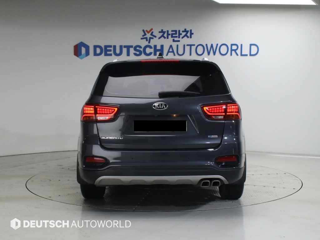 Kia Sorento — photo 04