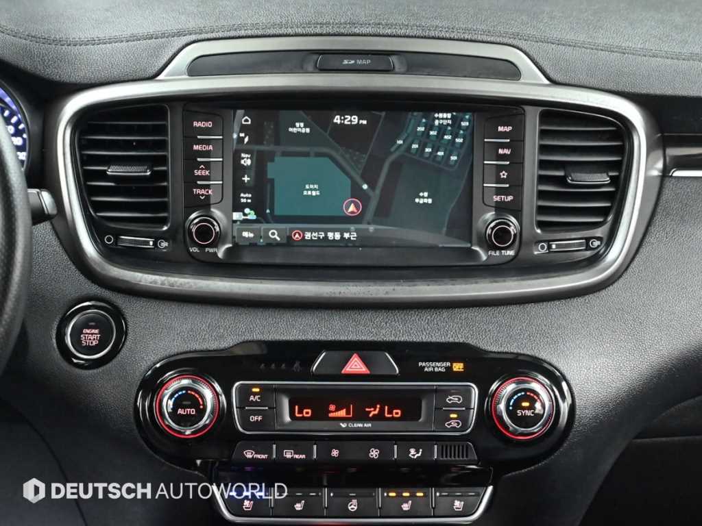 Kia Sorento — photo 14