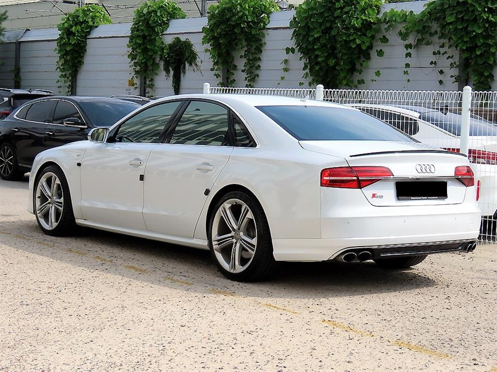 Audi S8 — photo 03
