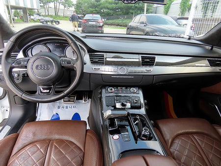 Audi S8 — photo 07