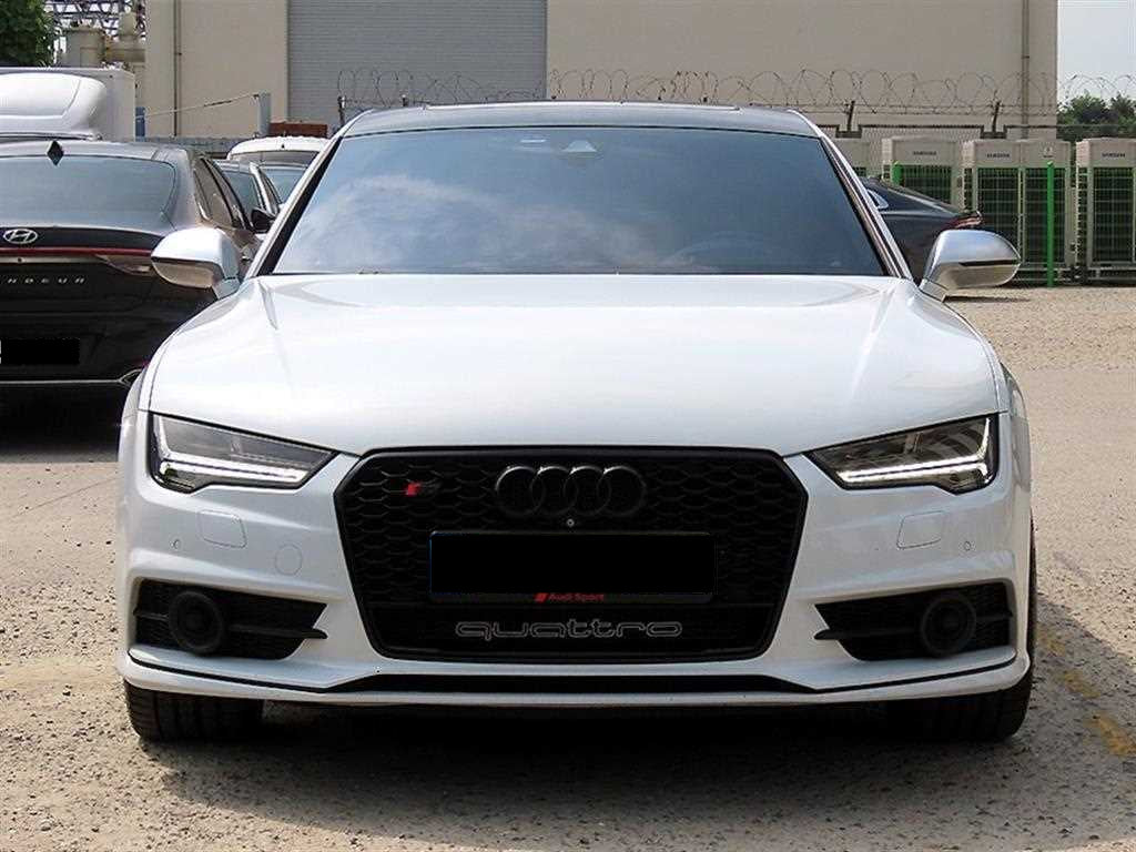 Audi A7 — photo 01