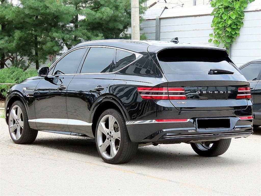 Genesis GV80 — photo 03