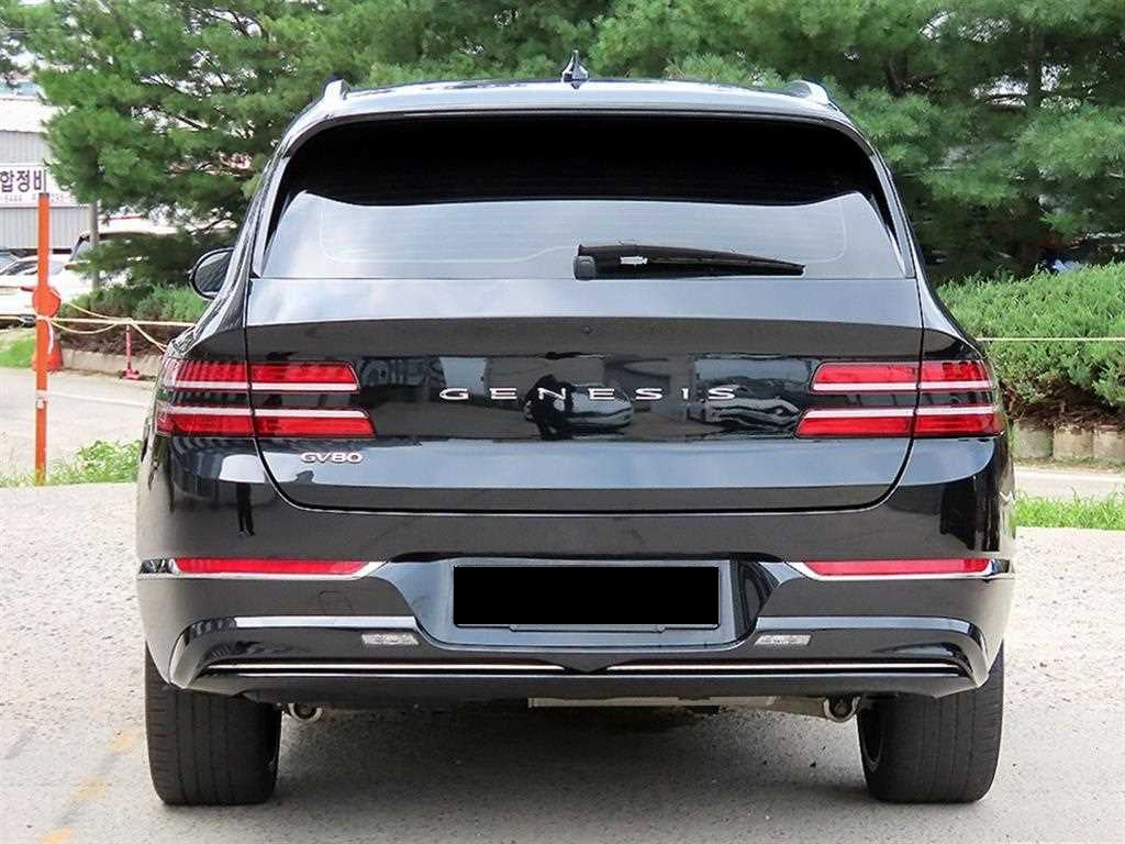 Genesis GV80 — photo 04