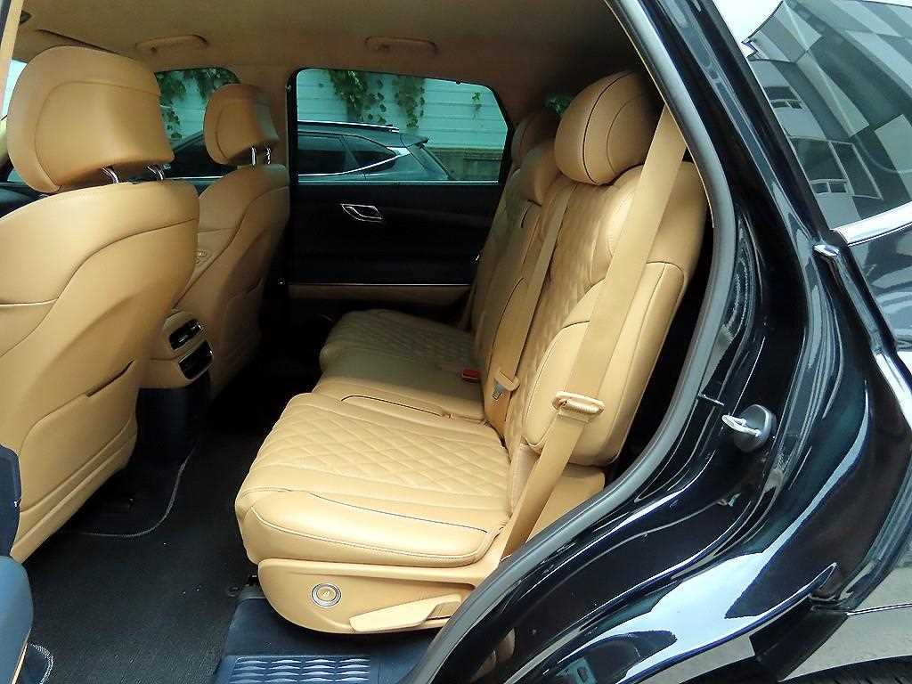 Genesis GV80 — photo 06