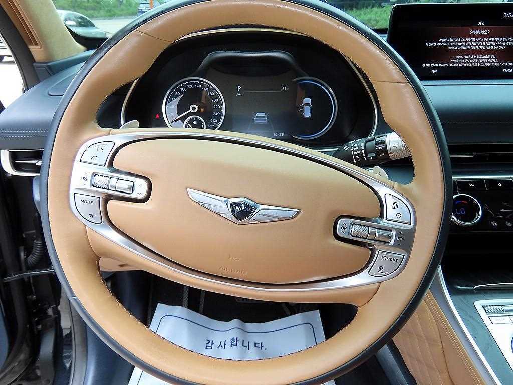 Genesis GV80 — photo 08