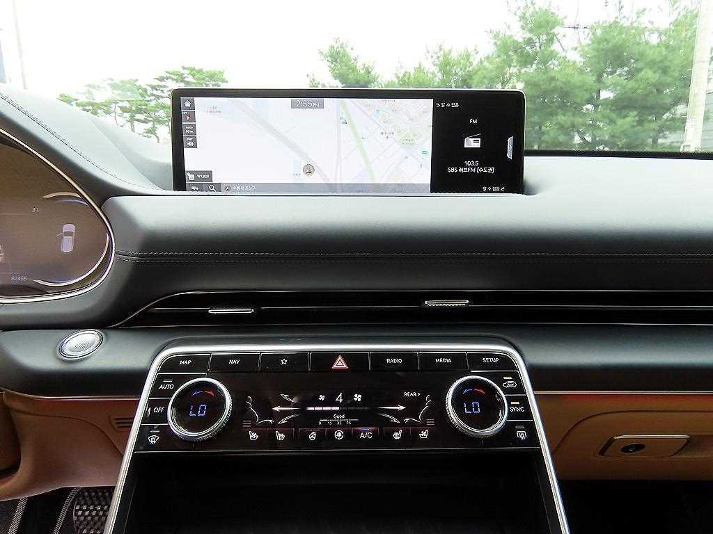 Genesis GV80 — photo 13