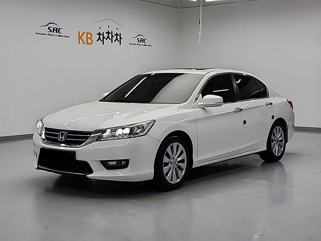 Honda Accord — photo 01