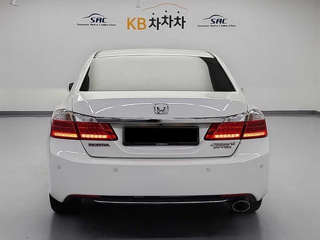 Honda Accord — photo 03