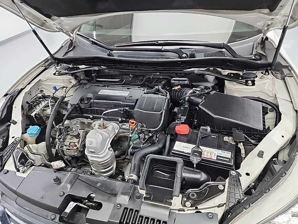 Honda Accord — photo 05