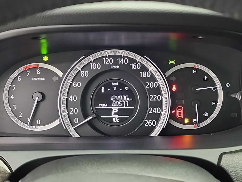 Honda Accord — photo 06
