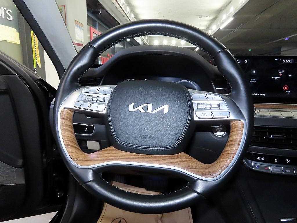 Kia K9 — photo 08