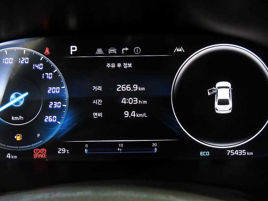 Kia K9 — photo 09