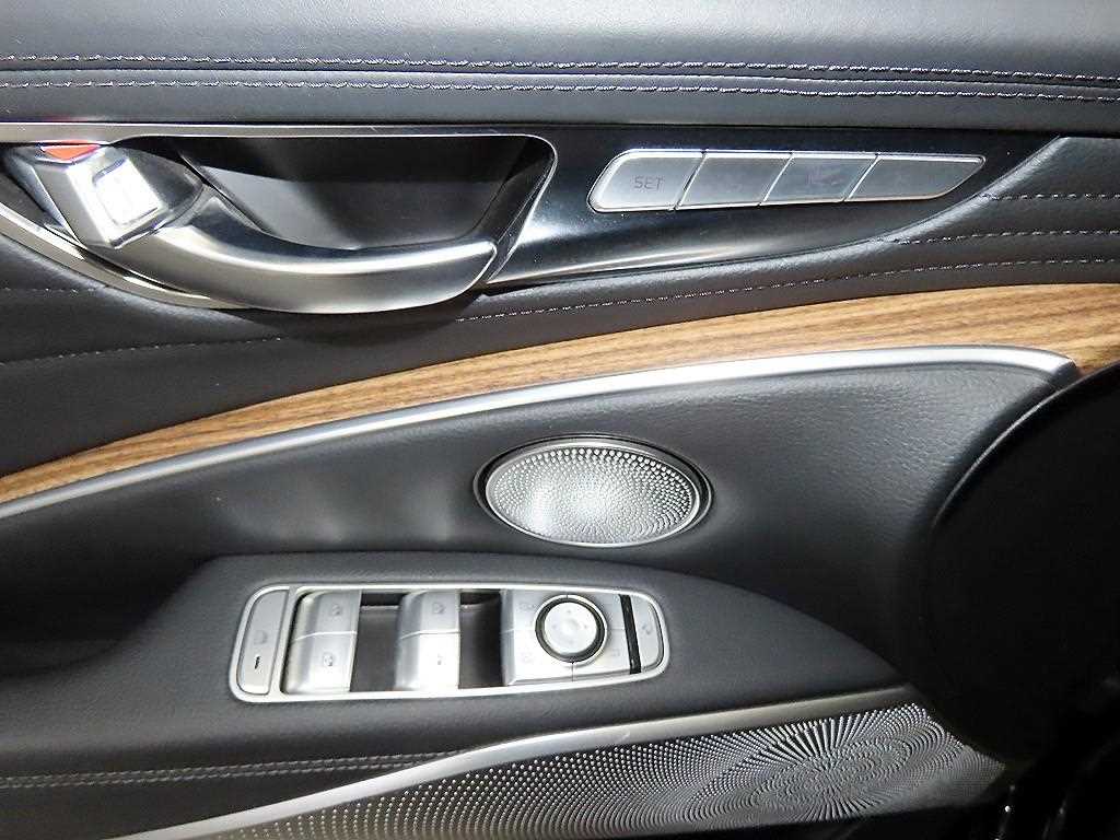 Kia K9 — photo 13