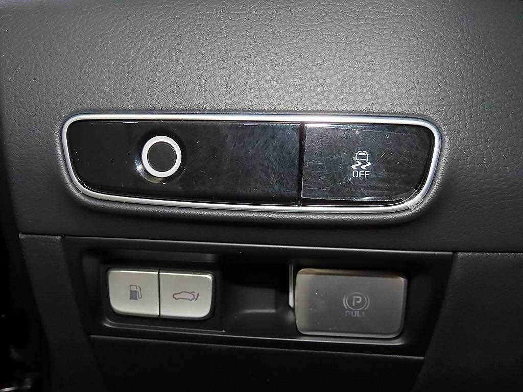 Kia K9 — photo 14
