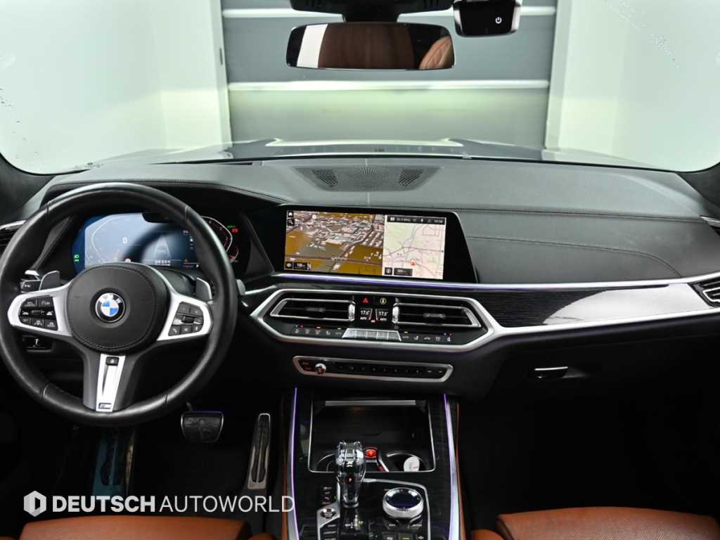 BMW X7 — photo 08
