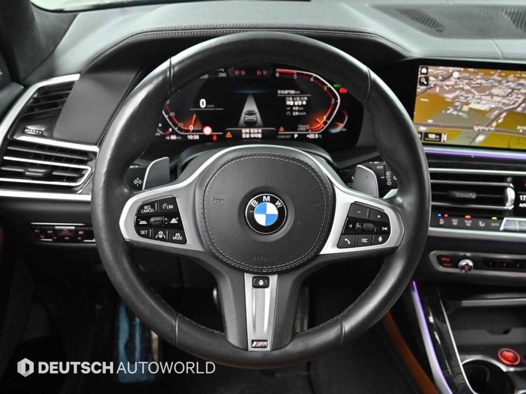 BMW X7 — photo 13