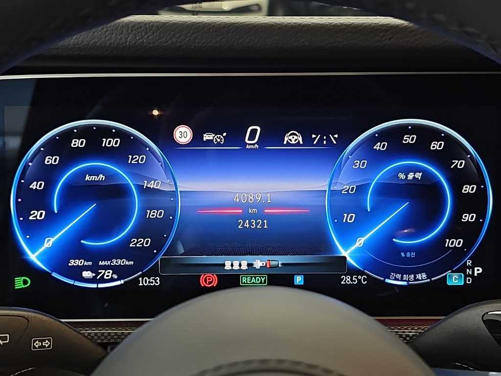 Mercedes-Benz G-Class — photo 06