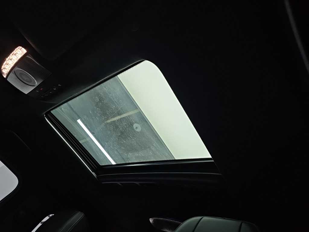 Mercedes-Benz G-Class — photo 14