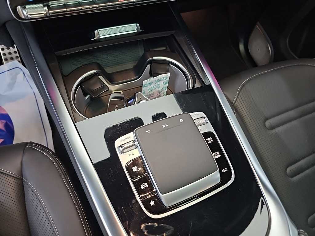 Mercedes-Benz G-Class — photo 16