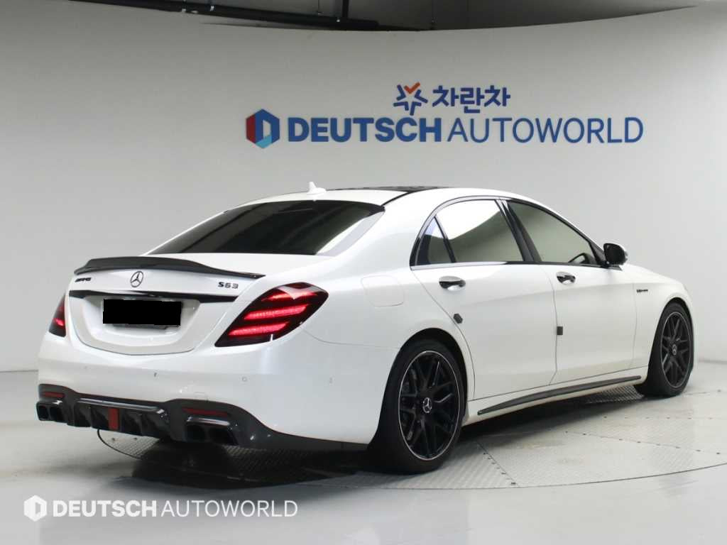 Mercedes-Benz S-Class — photo 02