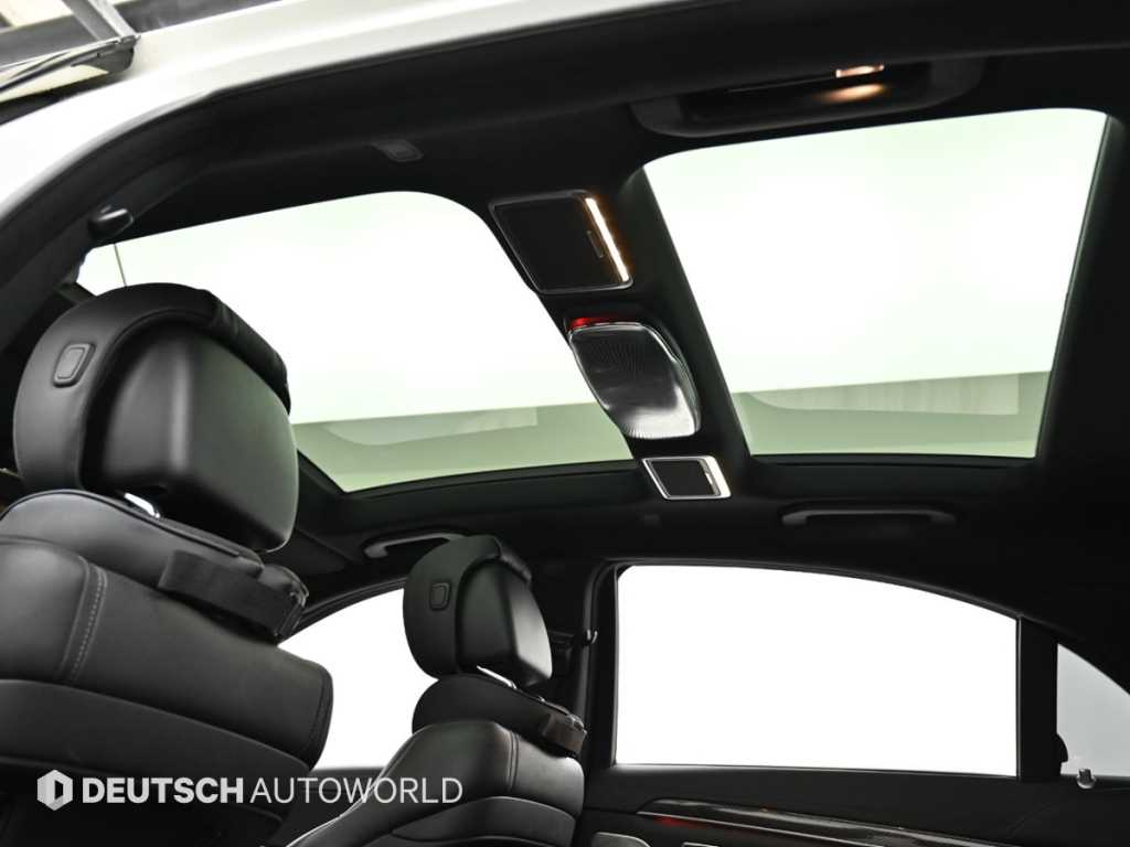 Mercedes-Benz S-Class — photo 18