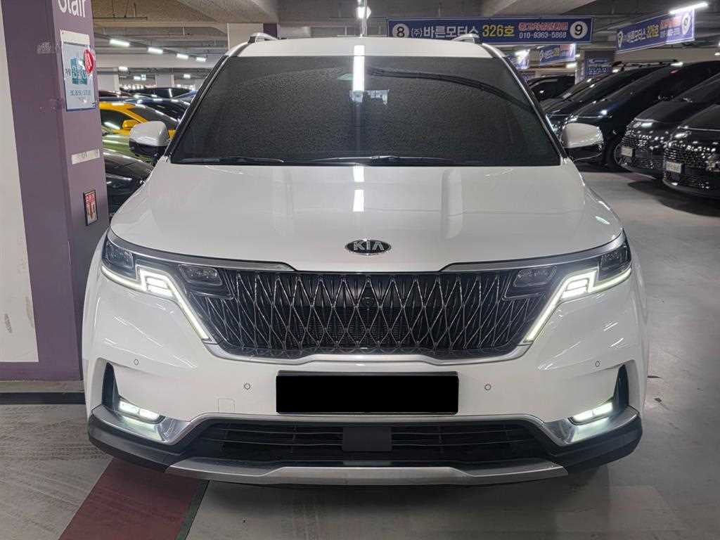 Kia Carnival — photo 03